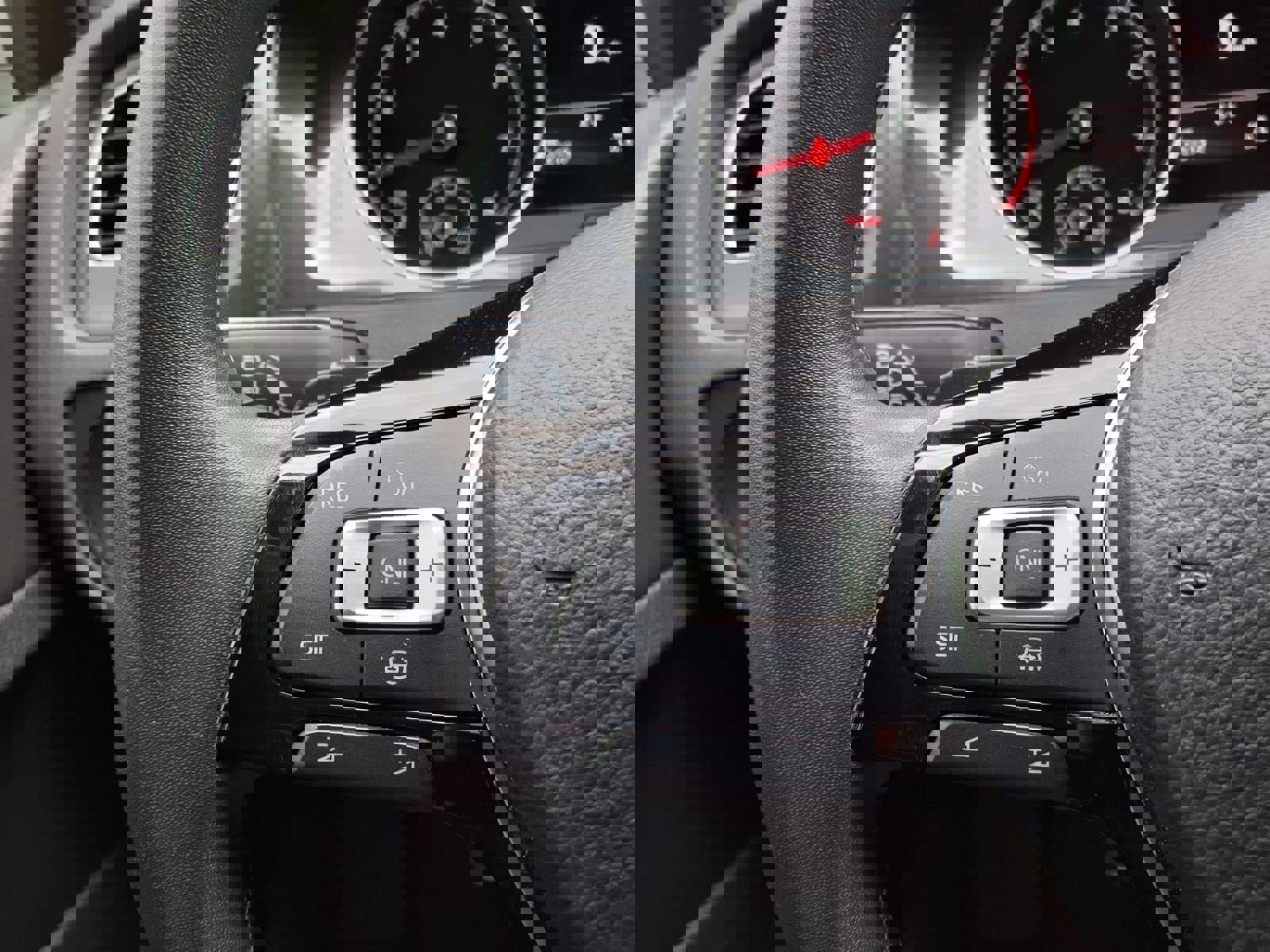 Used 2020 Volkswagen Golf 4-Door image 13