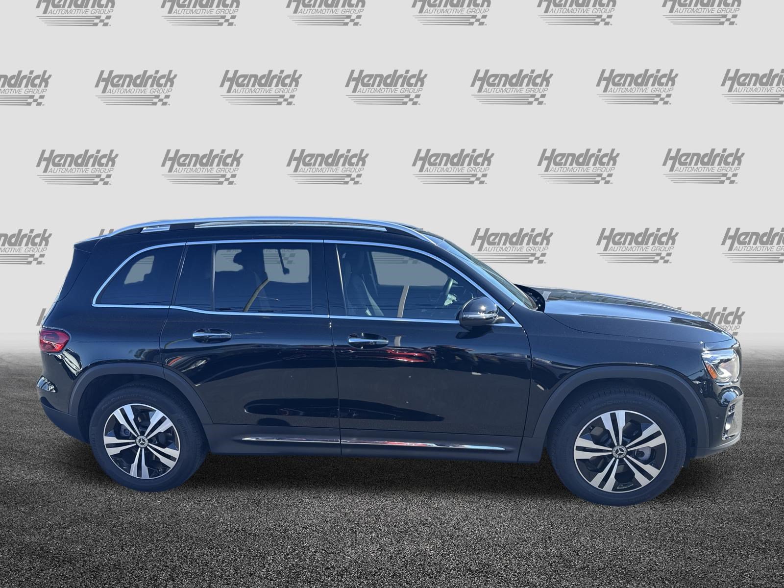Used 2026 Mercedes-Benz GLB 250 4MATIC image 11