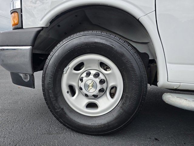 Used 2023 Chevrolet Express 2500 w/ Driver Convenience Package image 7