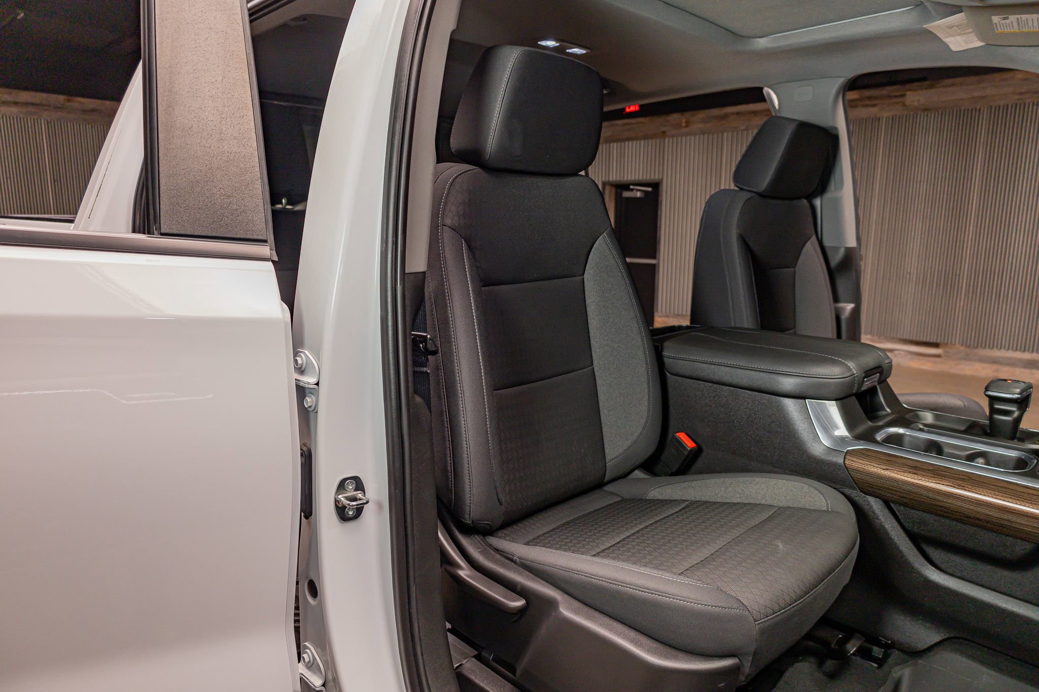 Used 2024 Chevrolet Silverado 1500 LT Trail Boss w/ Convenience Package II image 25