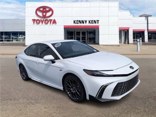 Used 2025 Toyota Camry SE