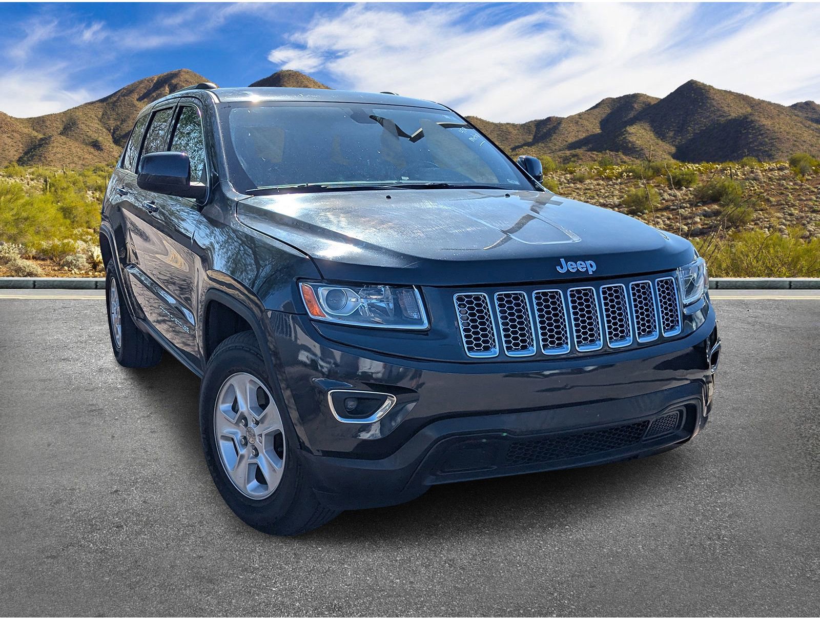 Used 2014 Jeep Grand Cherokee Laredo w/ Quick Order Package 23E AWD/4WD image 3