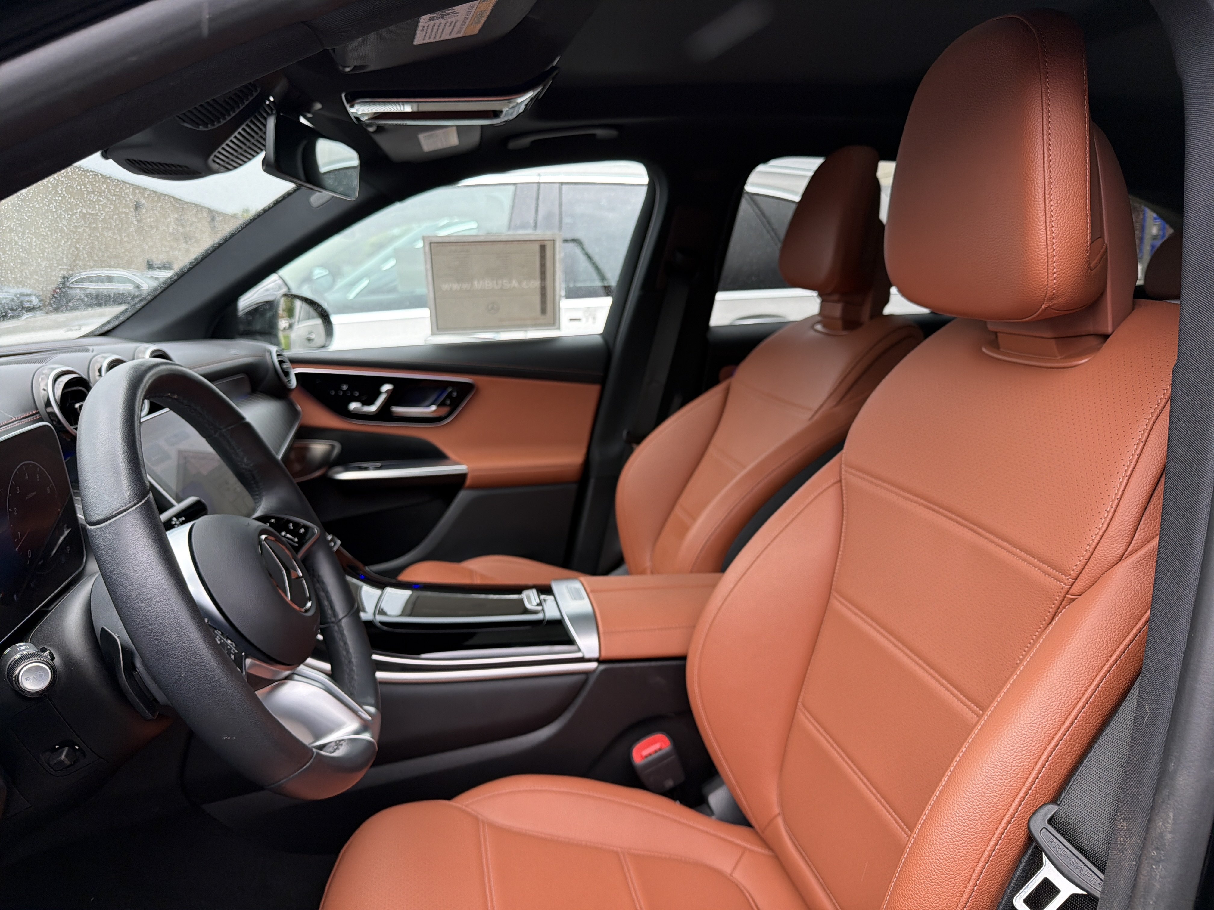 Used 2024 Mercedes-Benz GLC 300 4MATIC image 10