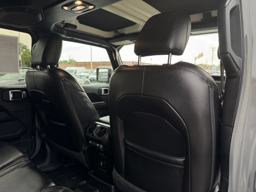Used 2021 Jeep Wrangler Unlimited Sahara AWD/4WD image 22