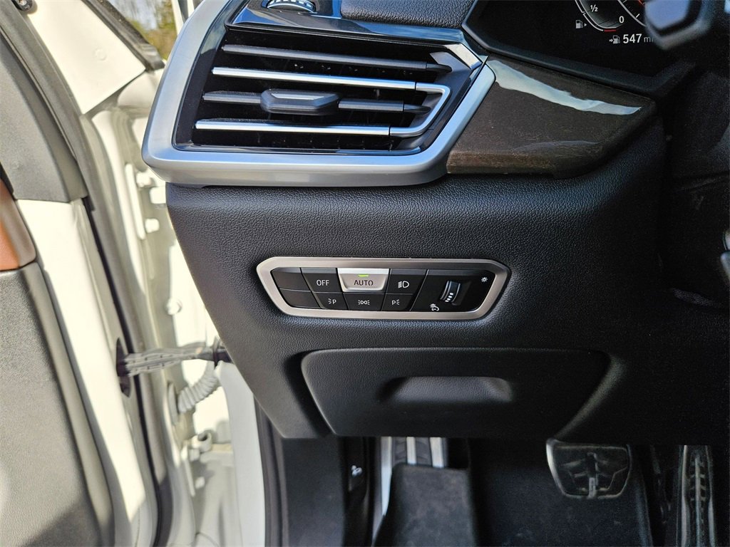 Used 2023 BMW X5 xDrive40i w/ M Sport Package image 17