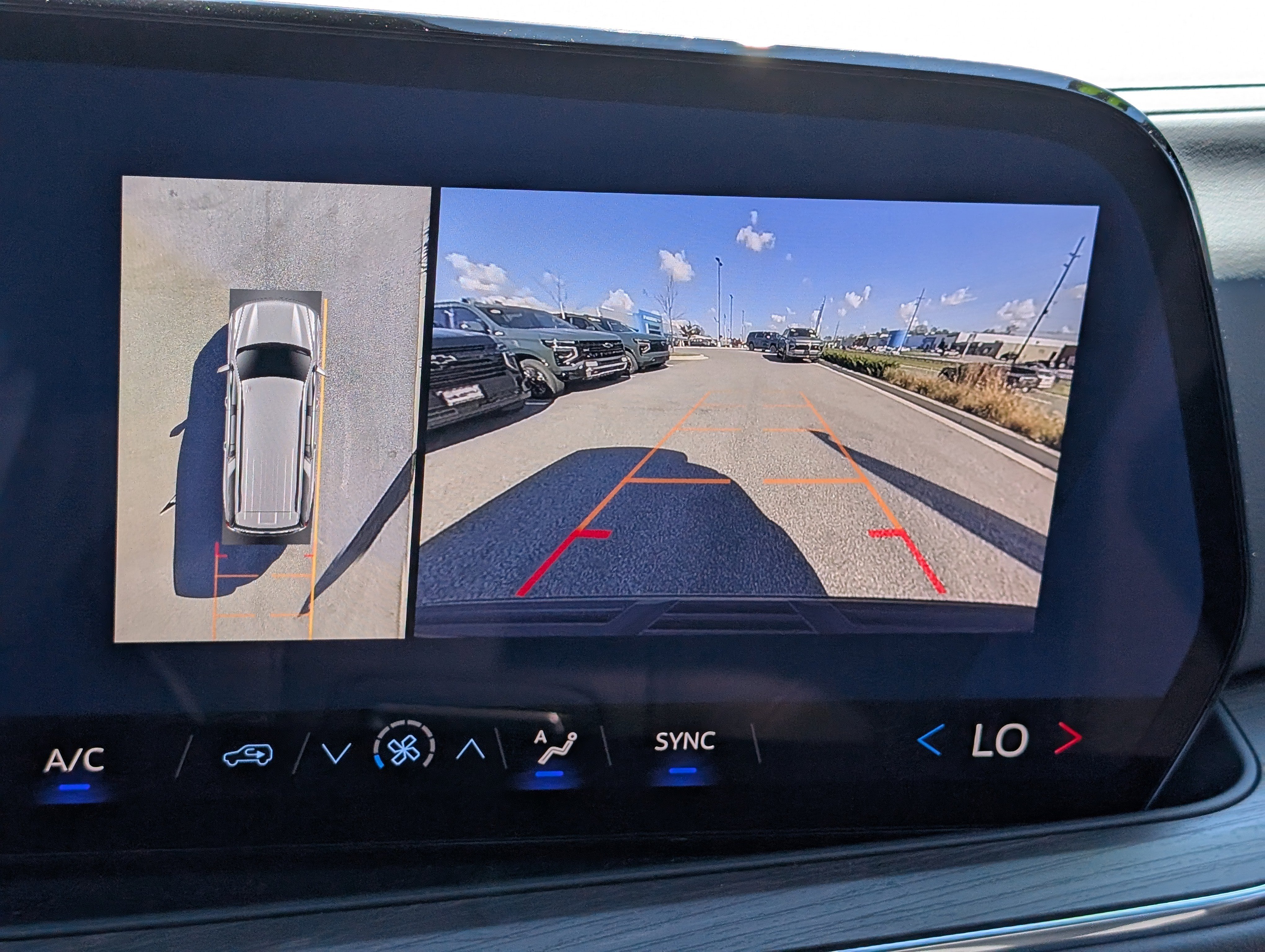 New 2026 Chevrolet Suburban LS image 21