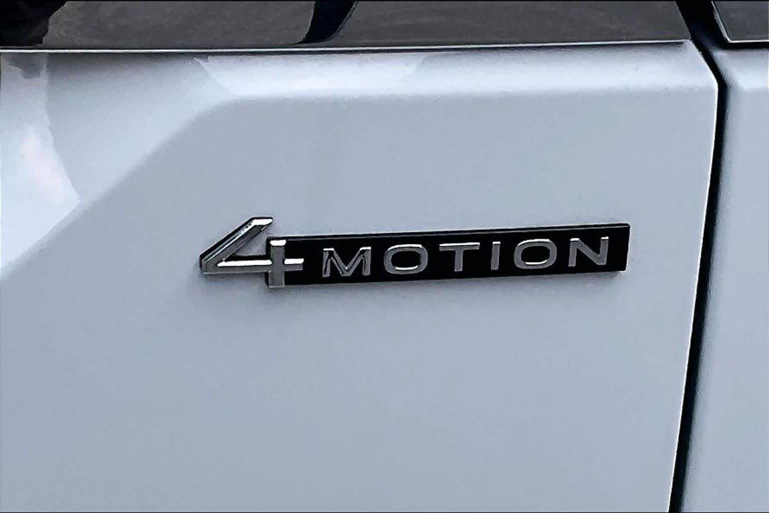 Used 2024 Volkswagen Atlas SE AWD/4WD image 10