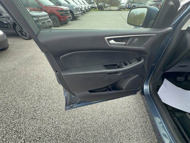 Used 2019 Ford Edge SEL w/ Equipment Group 201A AWD/4WD image 11