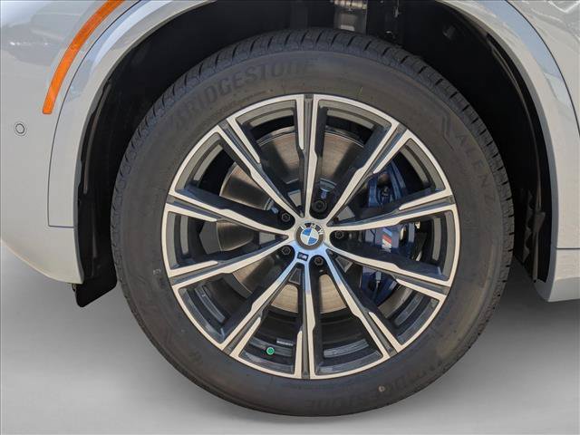 New 2026 BMW X5 xDrive40i w/ M Sport Package AWD/4WD image 10