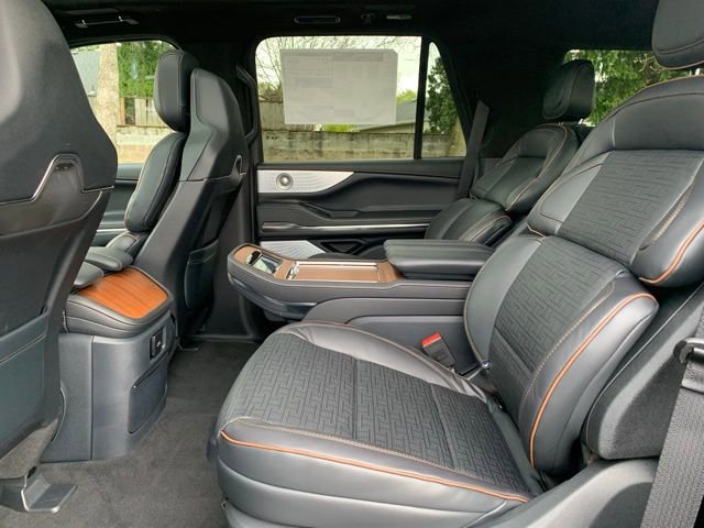 New 2026 Lincoln Navigator Black Label AWD/4WD image 17