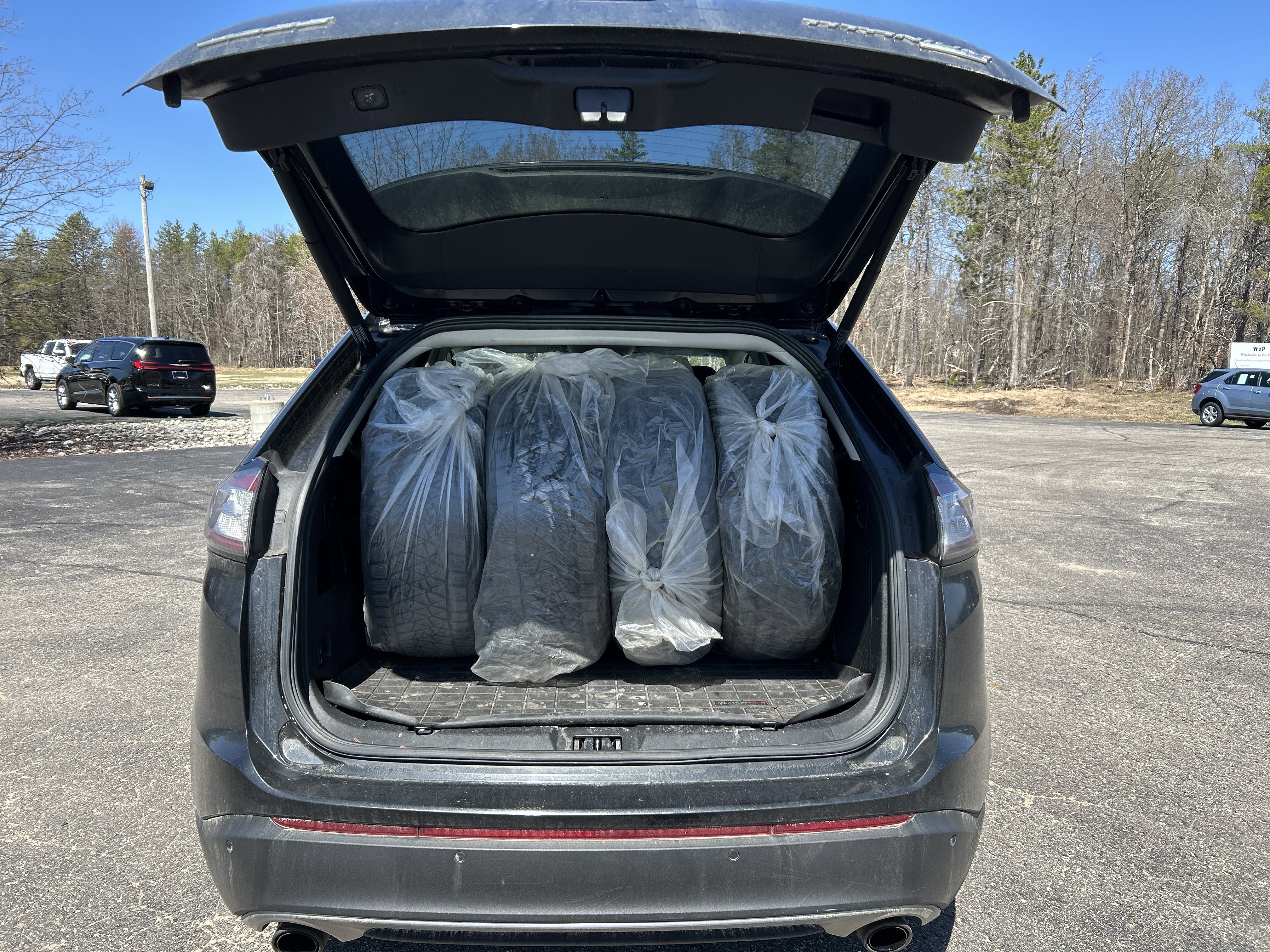 Used 2015 Ford Edge Titanium AWD/4WD image 12