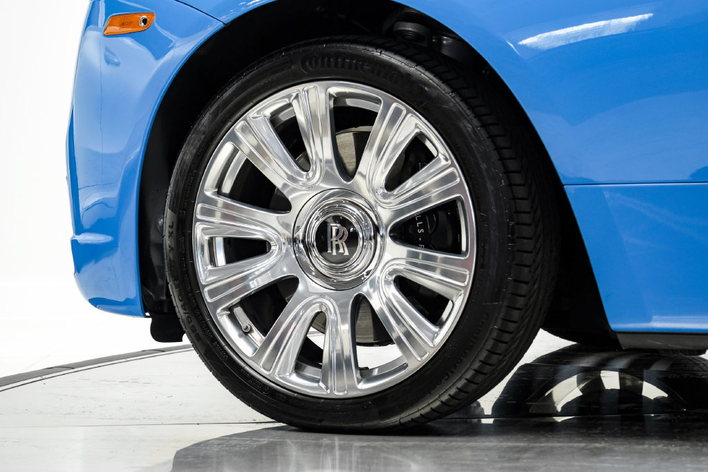 Used 2021 Rolls-Royce Dawn RWD image 62