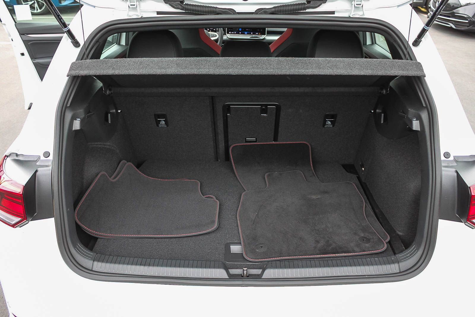 Used 2025 Volkswagen GTI SE w/ SE Leather Seating Package image 27