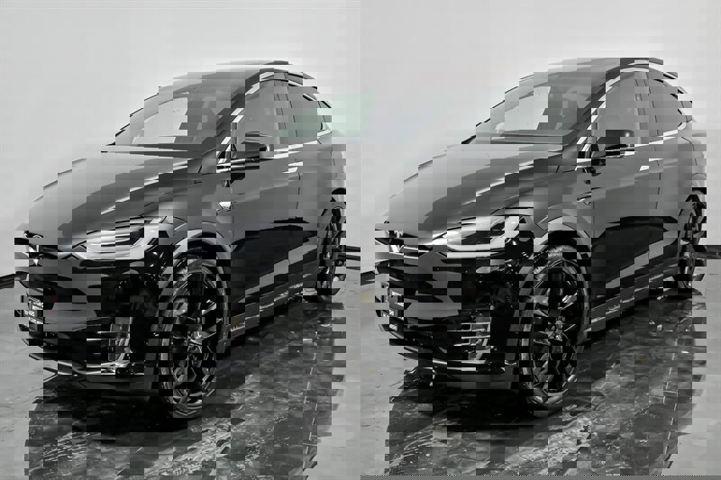 Used 2020 Tesla Model X image 5