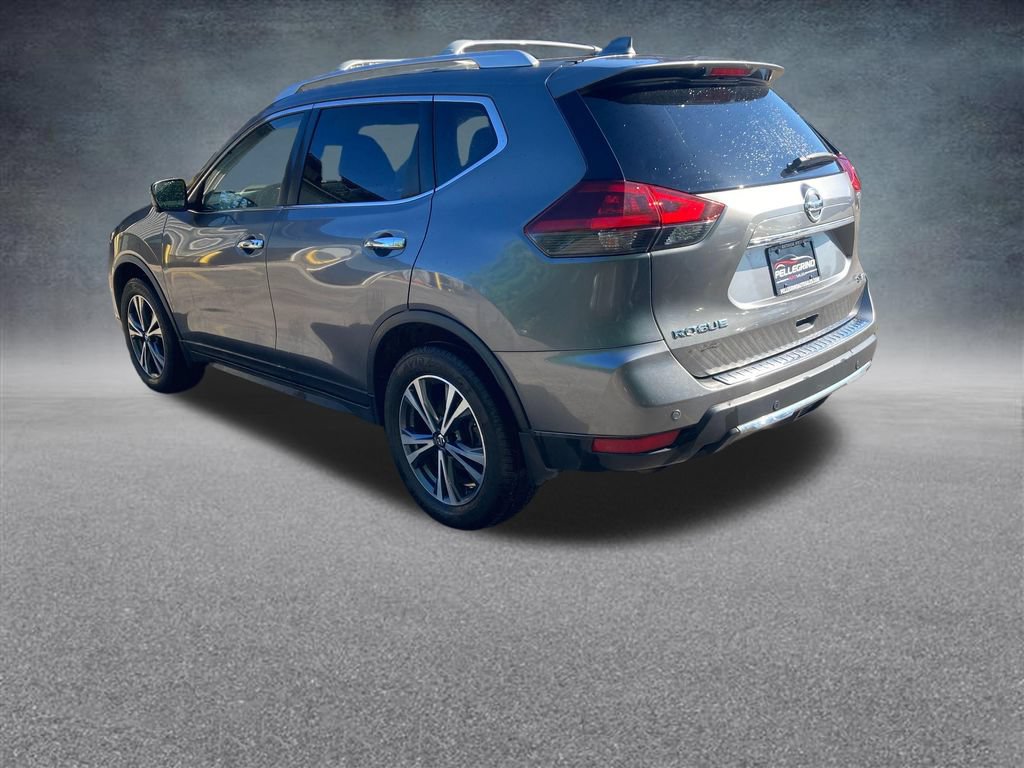 Used 2019 Nissan Rogue SV w/ Sun & Sound Touring Package AWD/4WD image 3