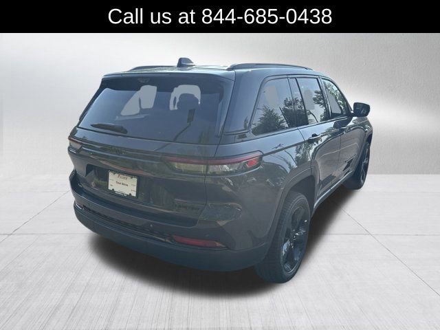 New 2025 Jeep Grand Cherokee Limited w/ Luxury Tech Group II image 5