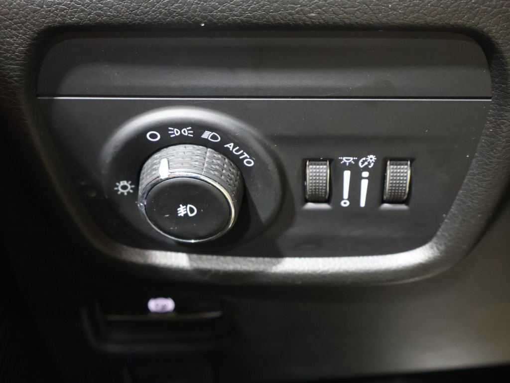 Used 2022 Jeep Grand Cherokee Summit w/ Adv Protech Group IV image 32