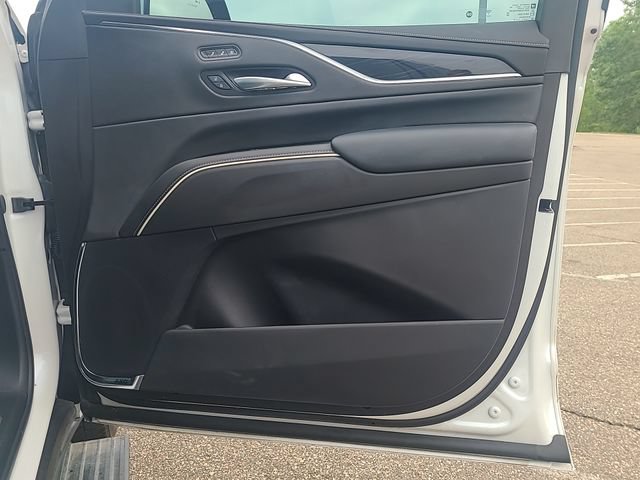 Used 2024 Cadillac Escalade Sport w/ Touring Package AWD/4WD image 29