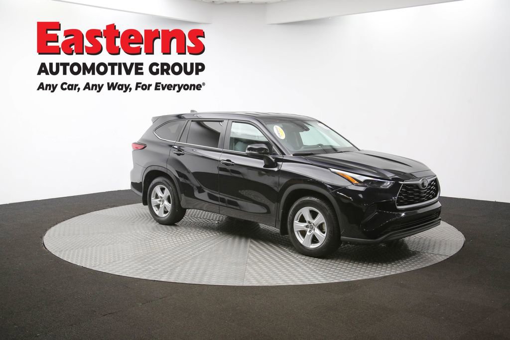 Used 2023 Toyota Highlander L image 48