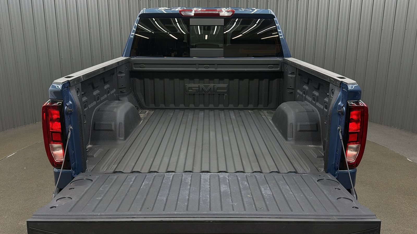 Used 2026 GMC Sierra 1500 Elevation w/ Elevation Premium Package AWD/4WD image 17