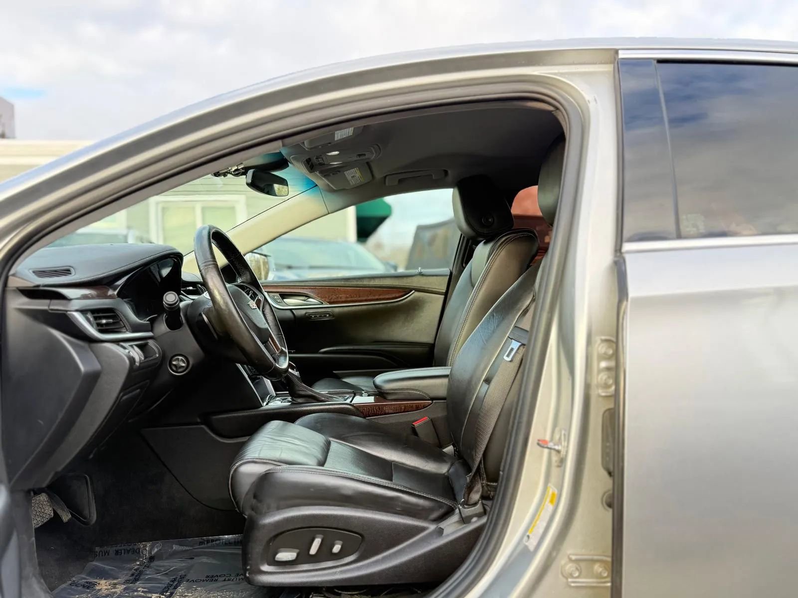 Used 2016 Cadillac XTS Luxury image 8