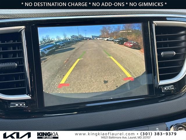 Used 2022 Chrysler Pacifica Touring-L image 4