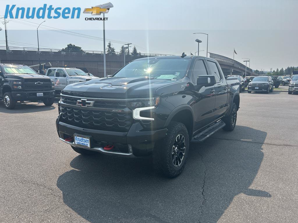Used 2022 Chevrolet Silverado 1500 ZR2 w/ Technology Package AWD/4WD image 3