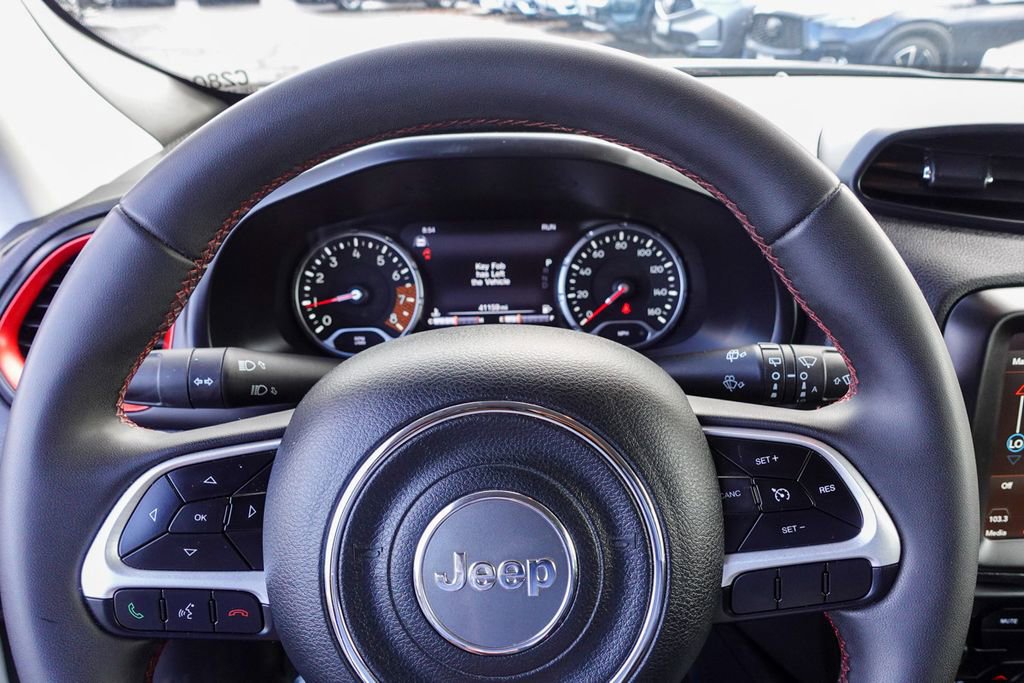 Used 2023 Jeep Renegade Trailhawk image 15