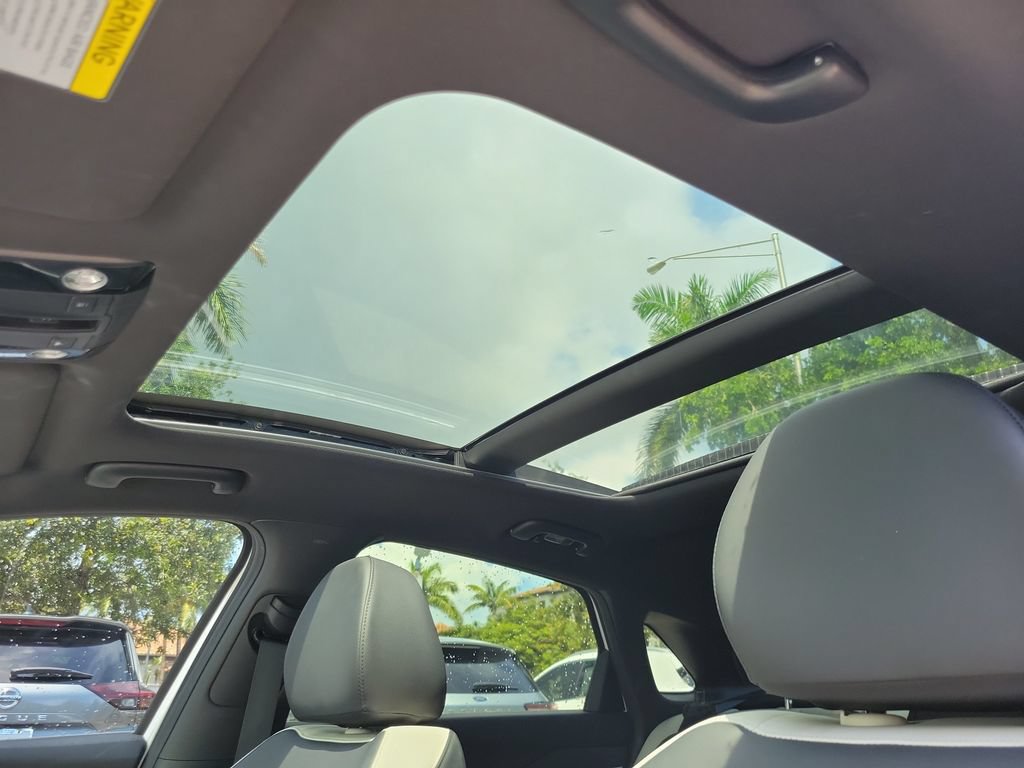 Certified 2025 Kia K5 GT-Line w/ GT-Line Premium Package FWD image 3
