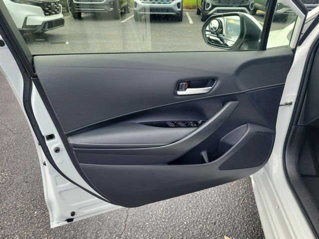 Used 2025 Toyota Corolla SE FWD image 15