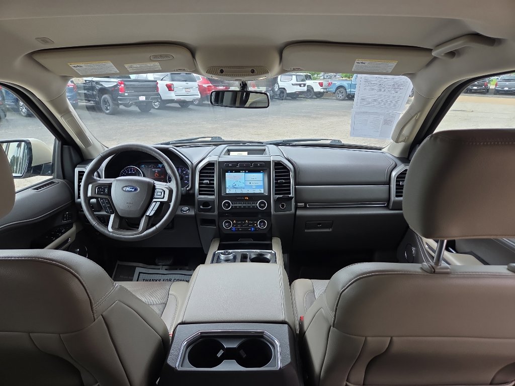 Used 2018 Ford Expedition XLT w/ Equipment Group 202A RWD image 18