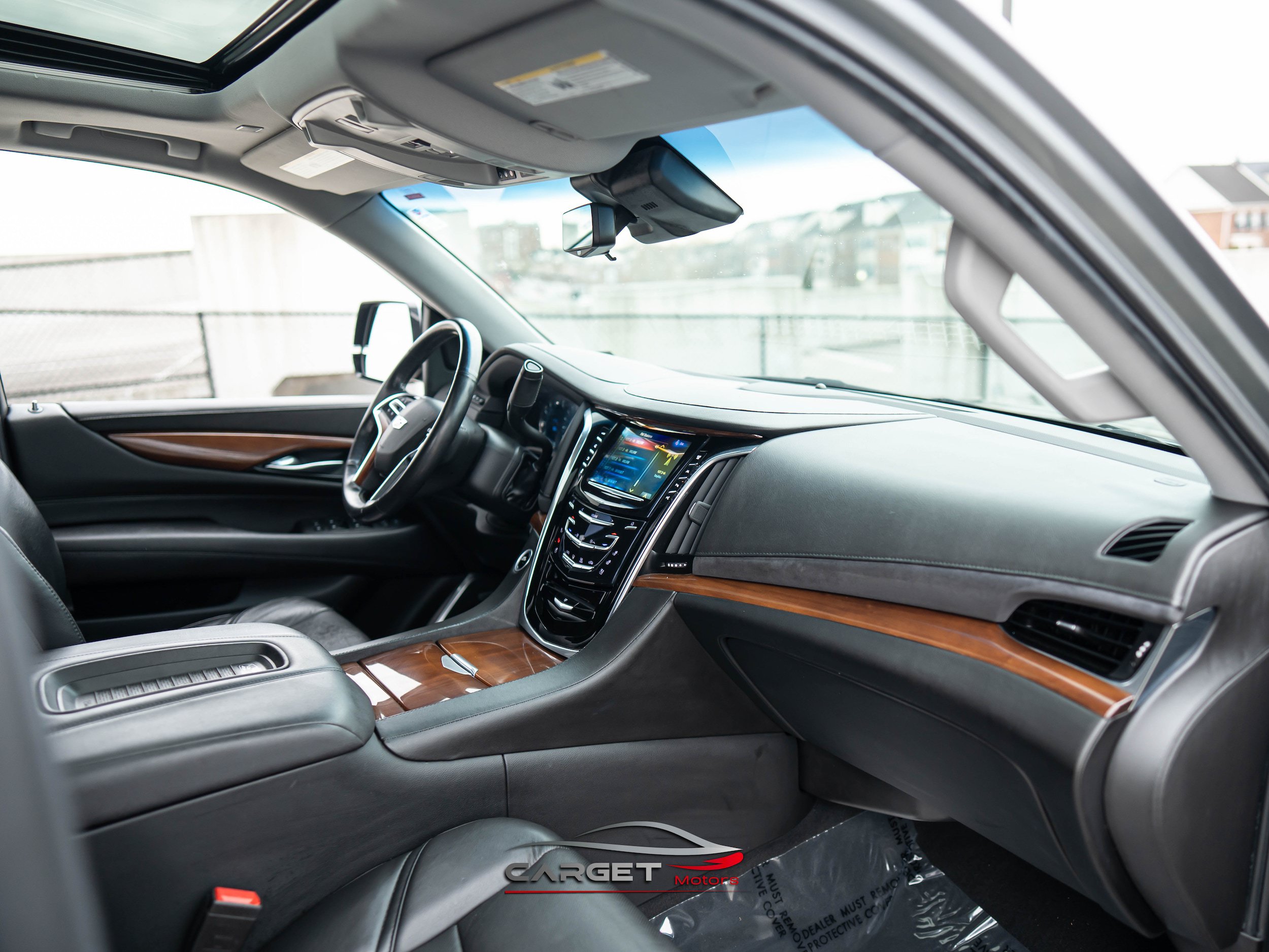 Used 2019 Cadillac Escalade ESV Luxury AWD/4WD image 15
