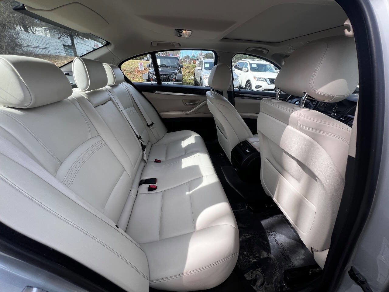 Used 2016 BMW 528i Sedan image 11