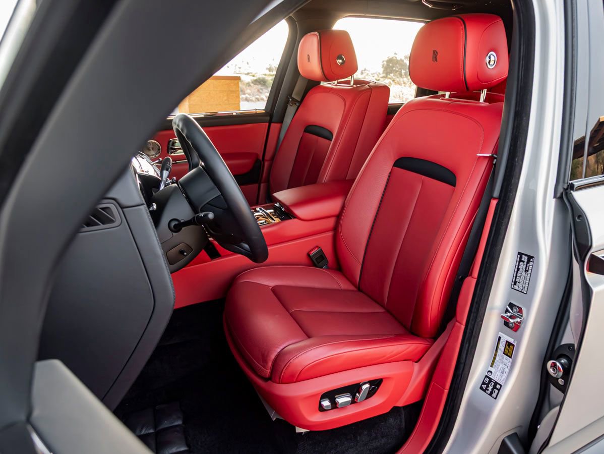 Certified 2024 Rolls-Royce Cullinan Black Badge w/ Dark Exterior Package AWD/4WD image 23