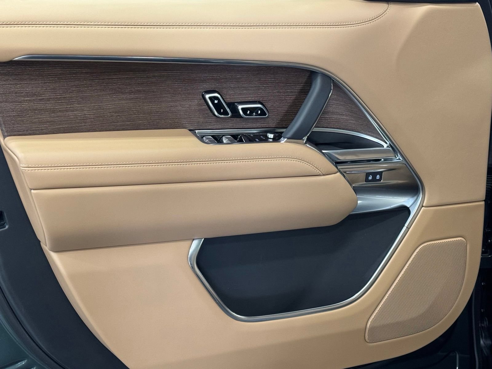 New 2026 Land Rover Range Rover SE AWD/4WD image 12