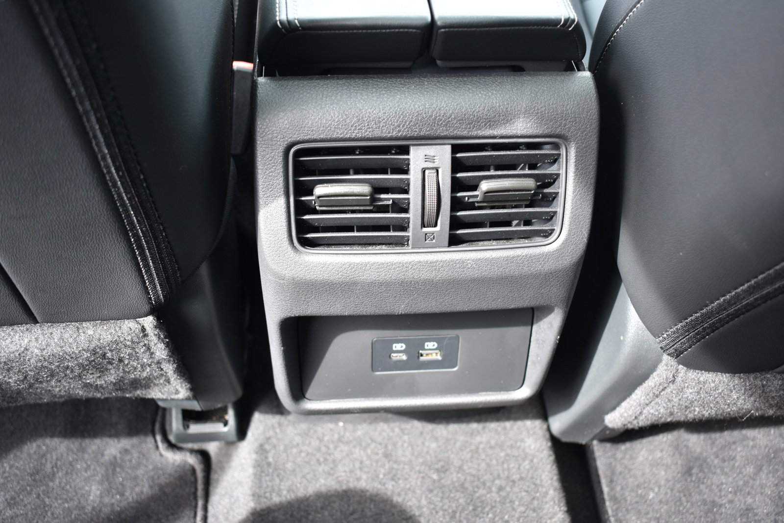 Used 2023 Nissan Rogue SL image 28