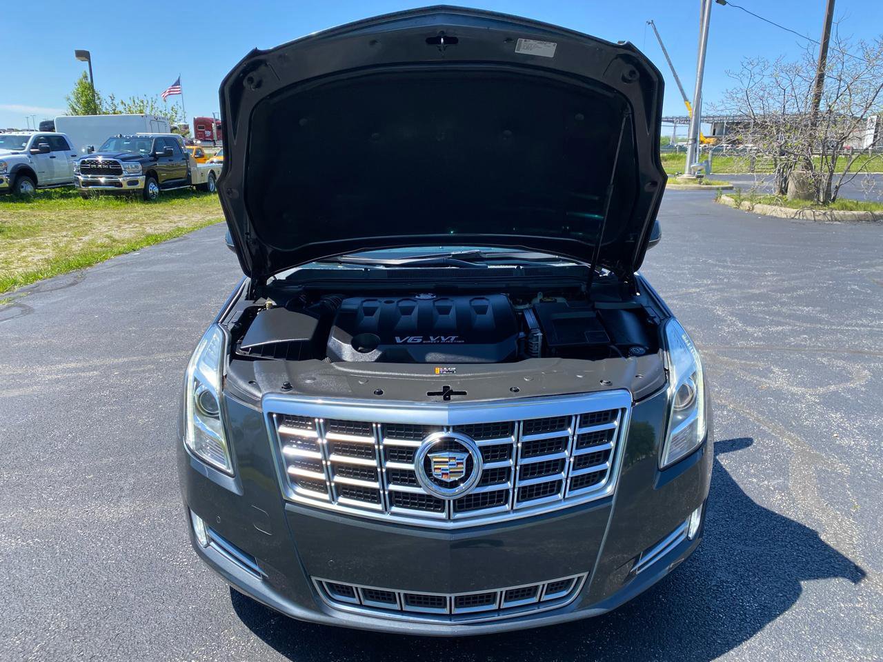 Used 2013 Cadillac XTS Luxury FWD image 43