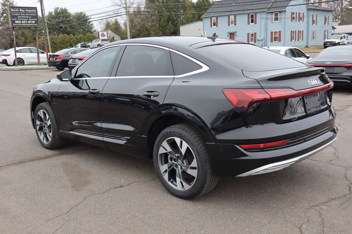 Used 2020 Audi e-tron Premium Plus image 8