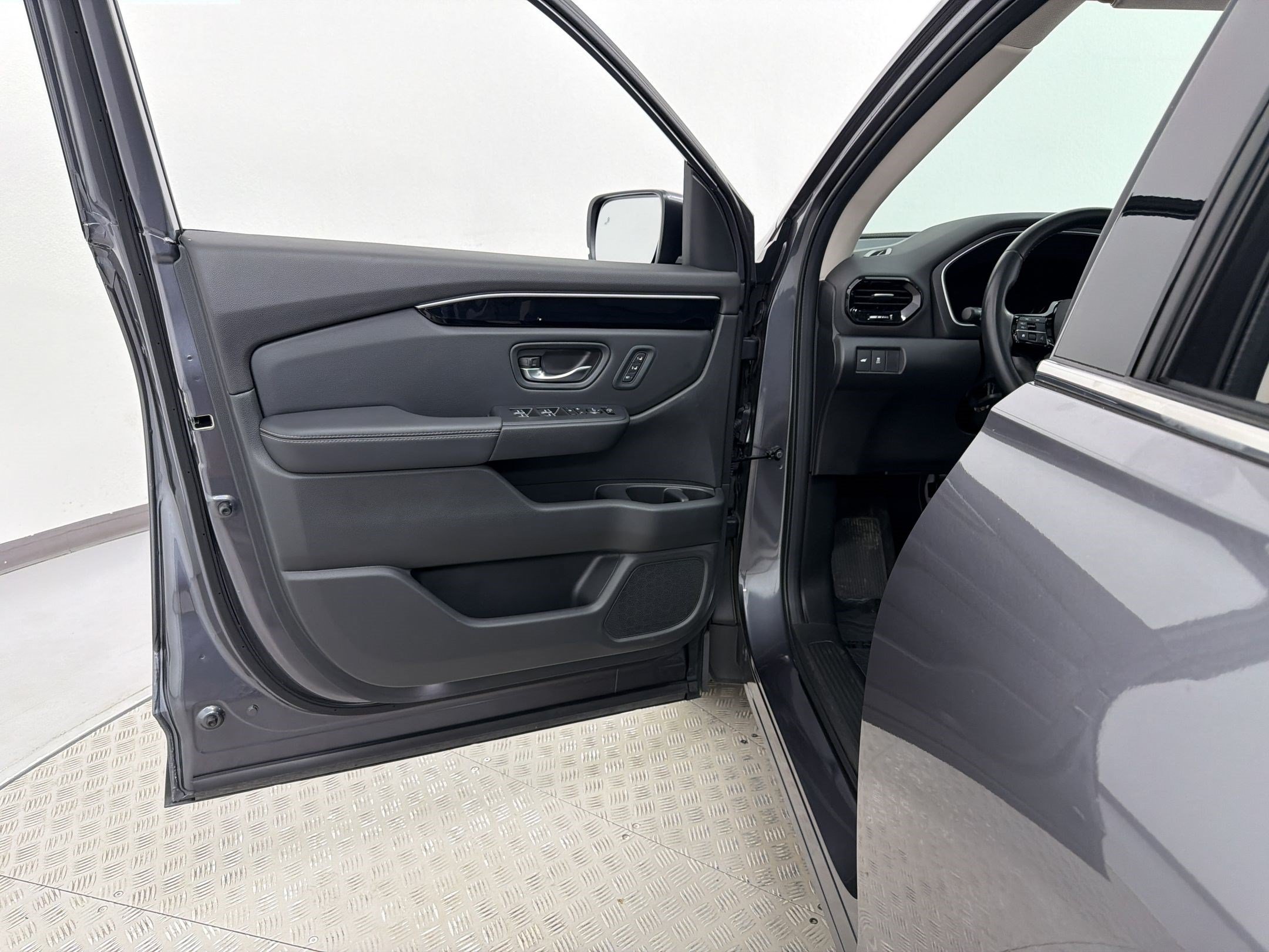 Used 2024 Honda Pilot Touring image 30