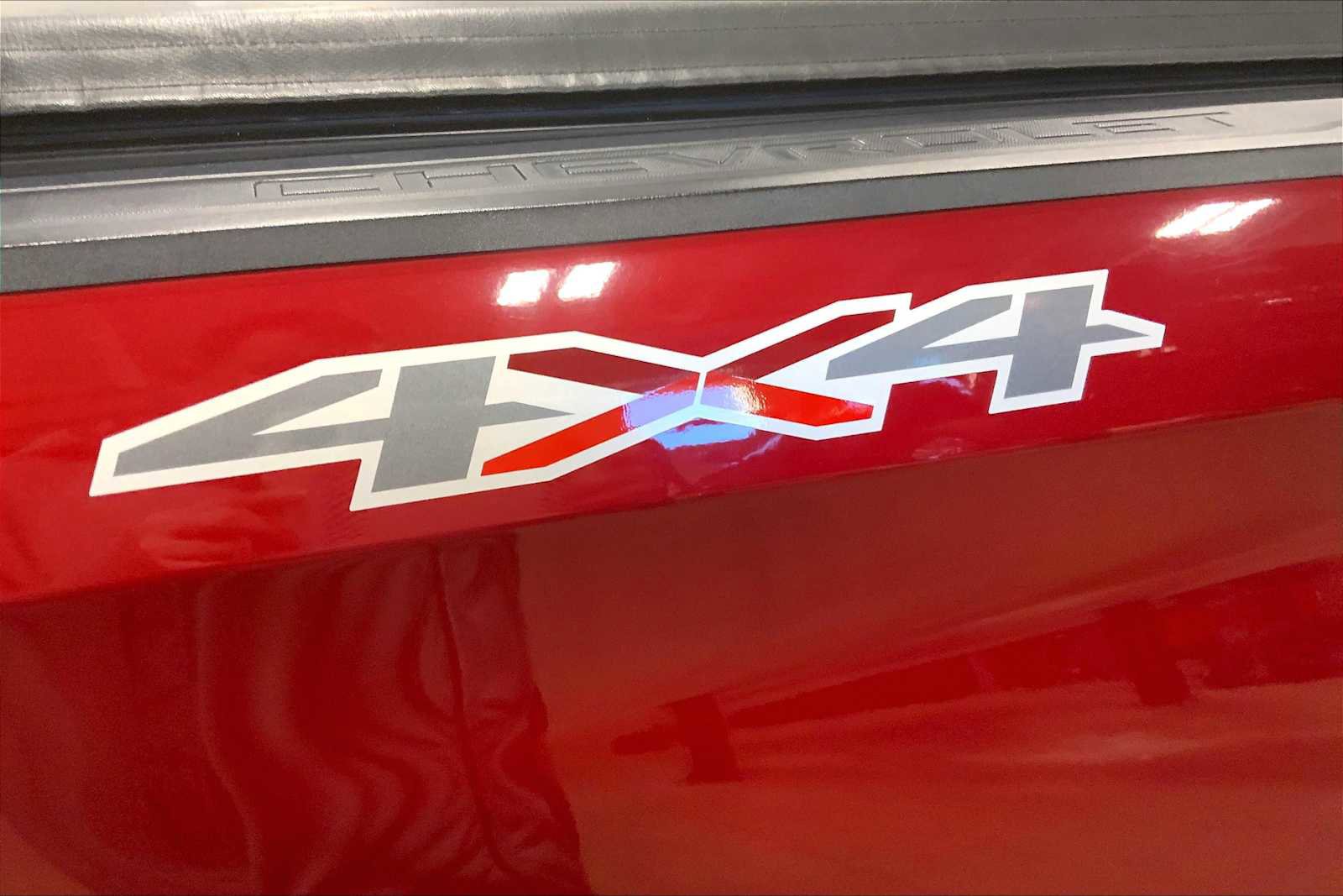 Used 2020 Chevrolet Silverado 1500 LT w/ All-Star Edition image 9