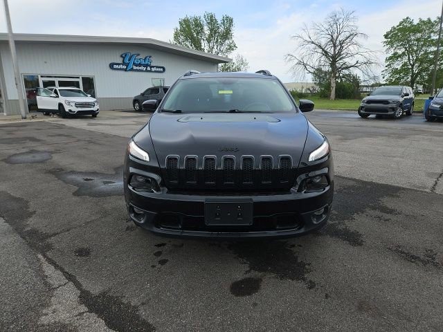 Used 2018 Jeep Cherokee Latitude w/ Altitude Package FWD image 3