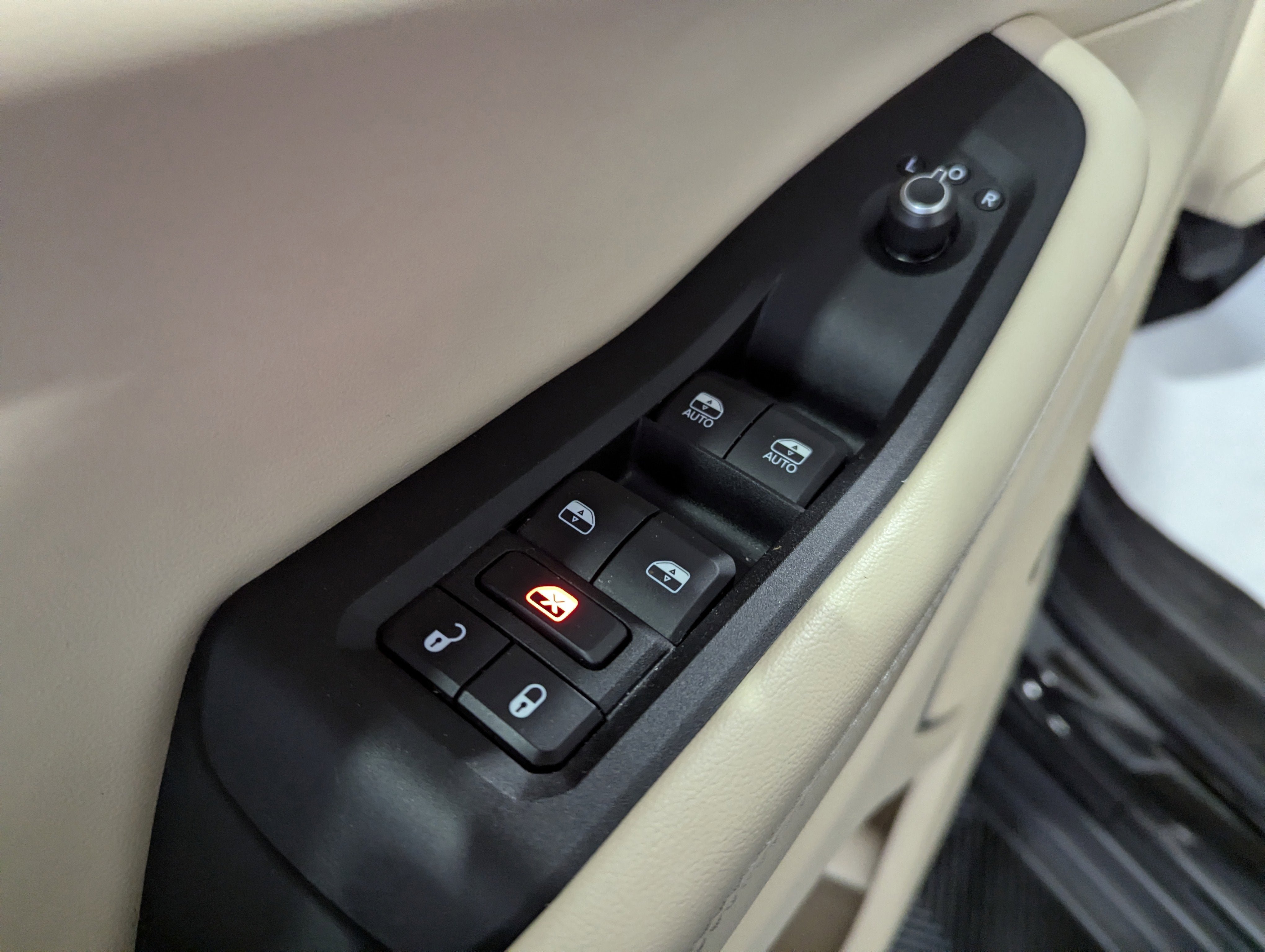 Used 2022 Jeep Grand Cherokee L Limited AWD/4WD image 21