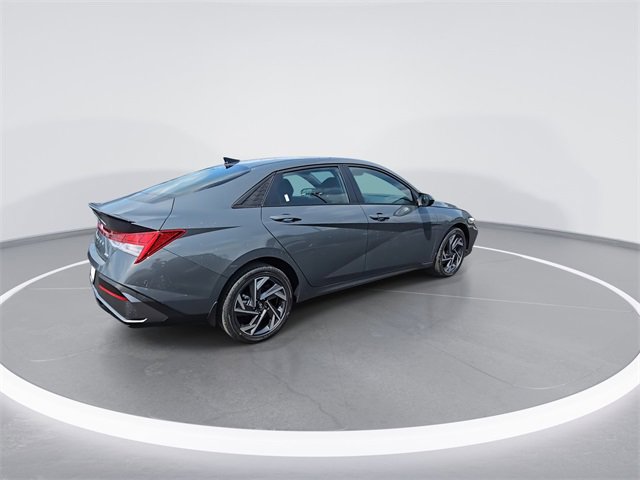 New 2025 Hyundai Elantra SEL image 8