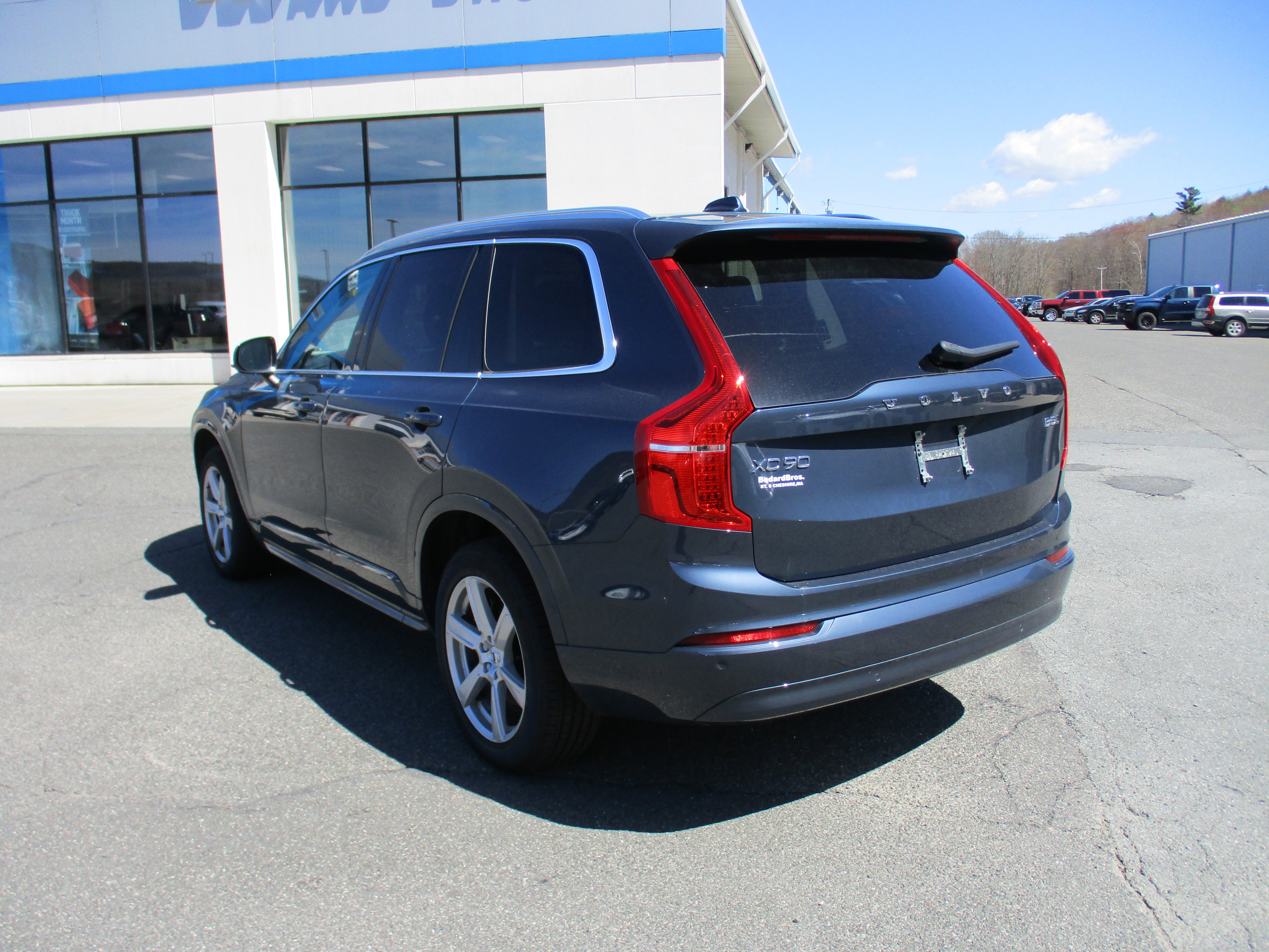 Certified 2023 Volvo XC90 B5 Core w/ Climate Package AWD/4WD image 7