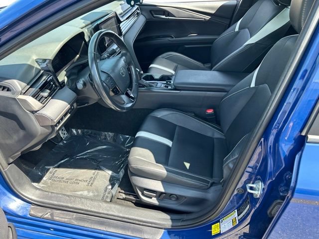 Used 2025 Toyota Camry SE FWD image 6