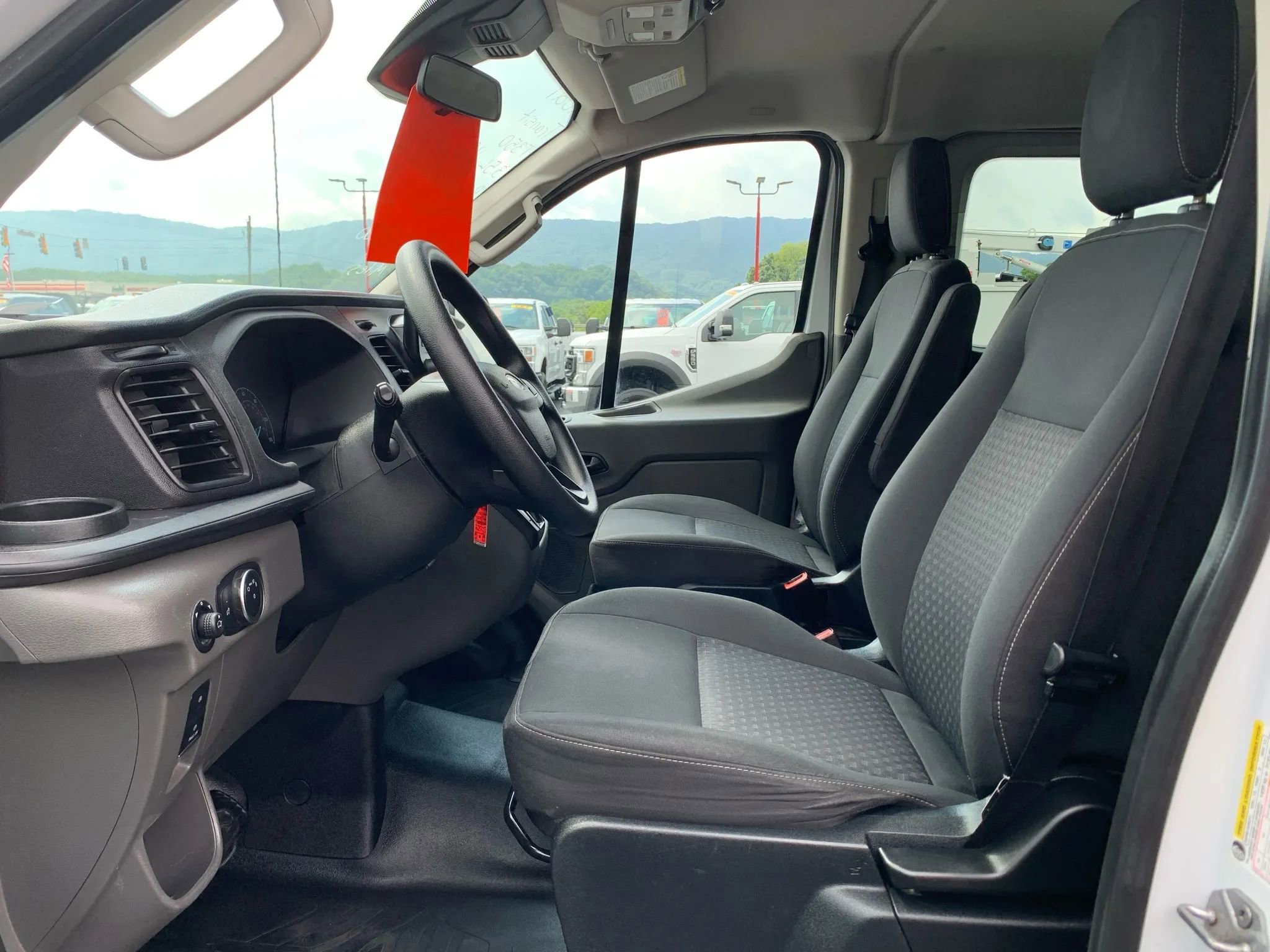 Used 2021 Ford Transit 350 XL image 9