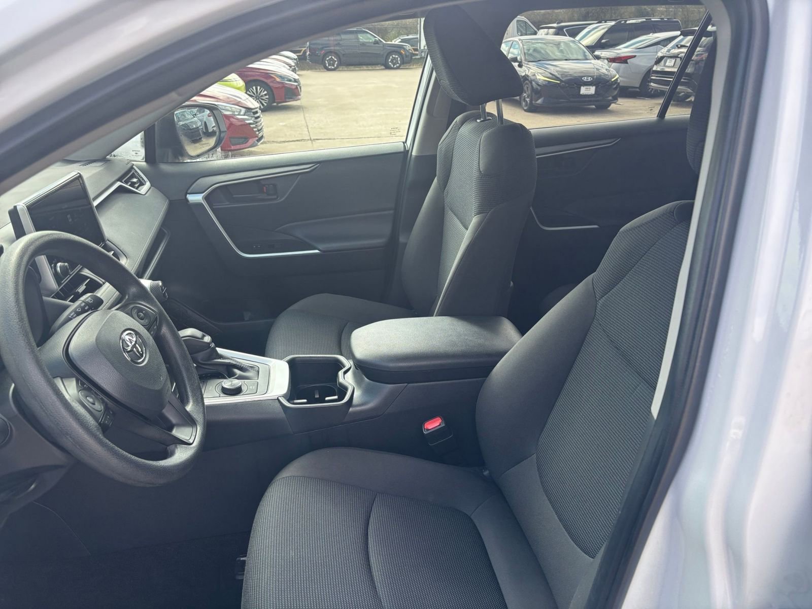 Used 2025 Toyota RAV4 LE image 34