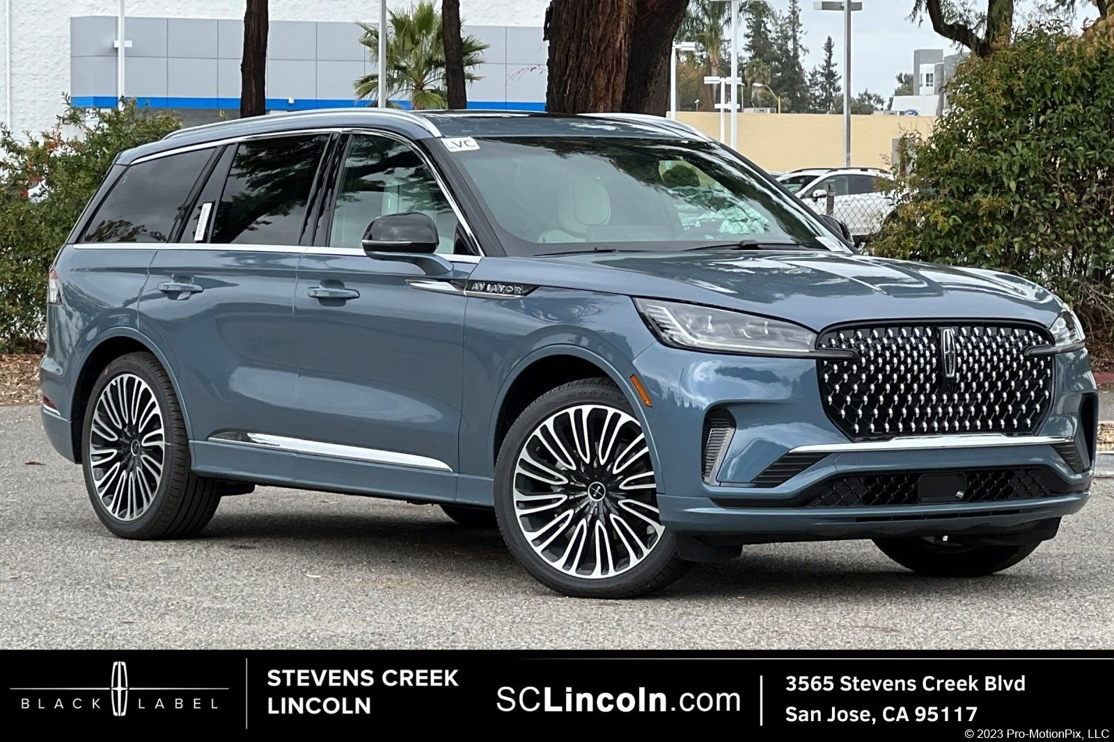 New 2025 Lincoln Aviator Black Label image 1