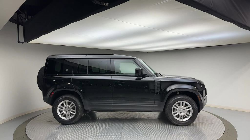 Certified 2024 Land Rover Defender 110 S AWD/4WD image 9