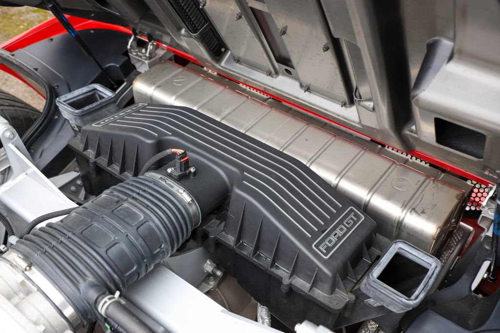 Used 2006 Ford GT RWD image 79